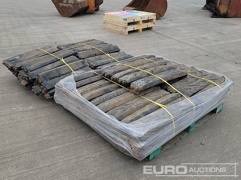 700mm Rubber Bock Pads (2 Pallets of) - Ερπύστρια για Κατασκευή μηχανήματα: φωτογραφία 2 700mm Rubber Bock Pads (2 Pallets of) - Ερπύστρια για Κατασκευή μηχανήματα: φωτογραφία 2