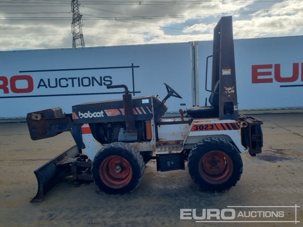 Bobcat 3023 - Εκσκαφέας τάφρων: φωτογραφία 2 Bobcat 3023 - Εκσκαφέας τάφρων: φωτογραφία 2