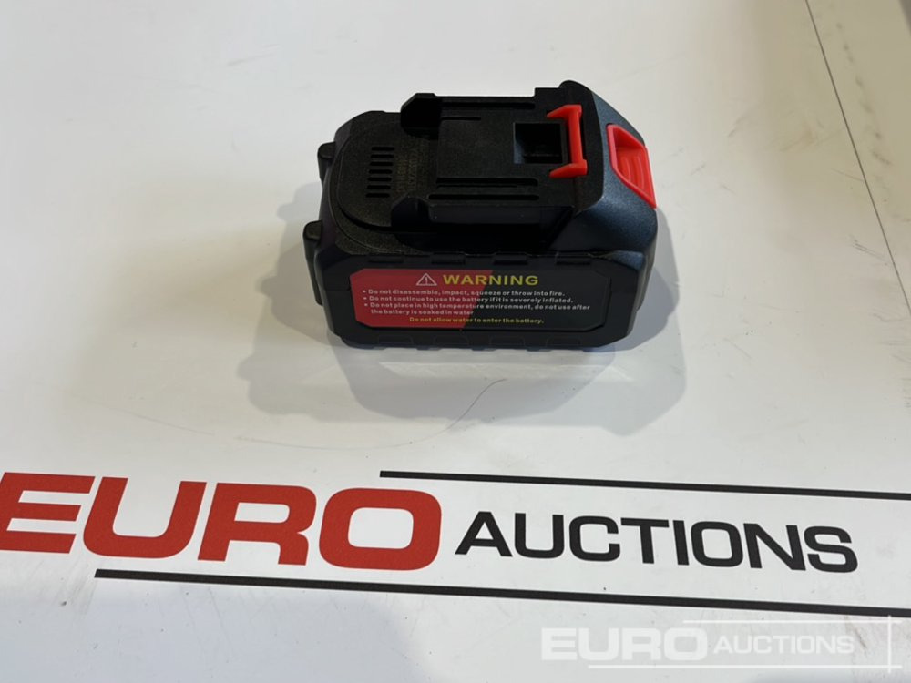 Εξοπλισμός γκαράζ Boss 21 Volt Lithium Battery Cordless Grease Gun, 2 Batteries, Charger, Case, Shoulder Strap, Extension Pieces and Fittings: φωτογραφία 7