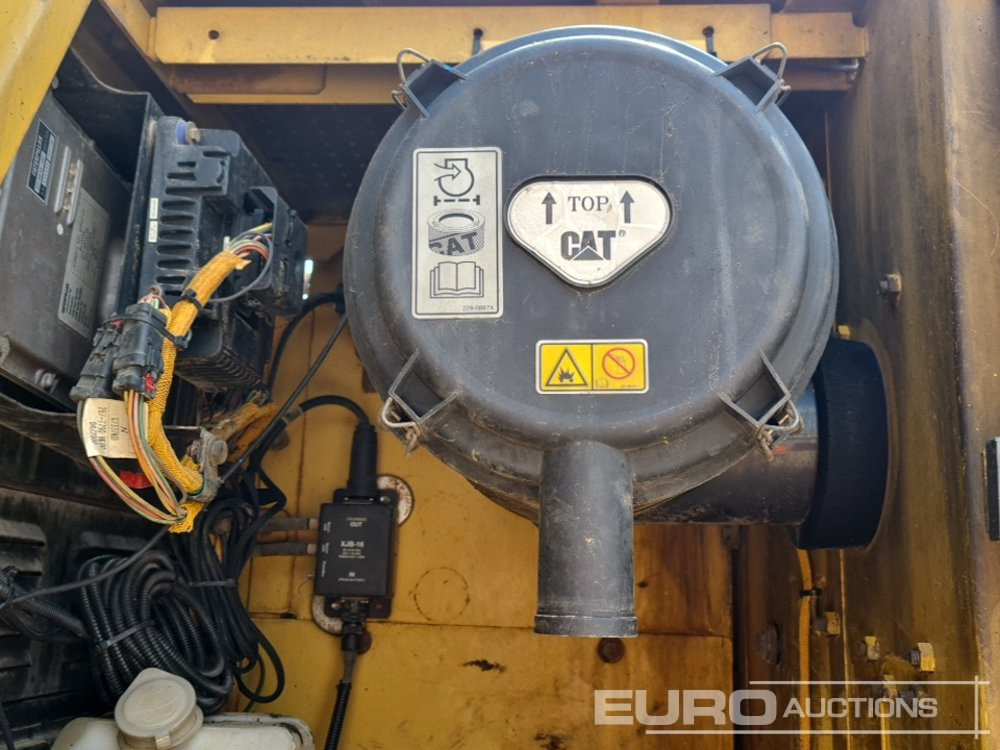 Ερπυστριοφόρος εκσκαφέας CAT 320D: φωτογραφία 46