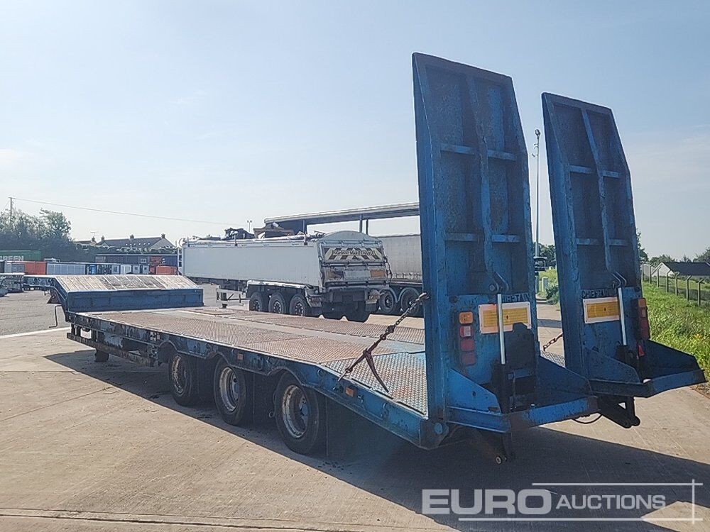 Chieftain Tri Axle Extendable Step Frame Low Loader Trailer, Hydraulic Ramps - Επικαθήμενο με χαμηλό δάπεδο: φωτογραφία 2 Chieftain Tri Axle Extendable Step Frame Low Loader Trailer, Hydraulic Ramps - Επικαθήμενο με χαμηλό δάπεδο: φωτογραφία 2