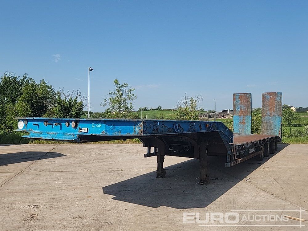 Chieftain Tri Axle Extendable Step Frame Low Loader Trailer, Hydraulic Ramps - Επικαθήμενο με χαμηλό δάπεδο: φωτογραφία 1 Chieftain Tri Axle Extendable Step Frame Low Loader Trailer, Hydraulic Ramps - Επικαθήμενο με χαμηλό δάπεδο: φωτογραφία 1