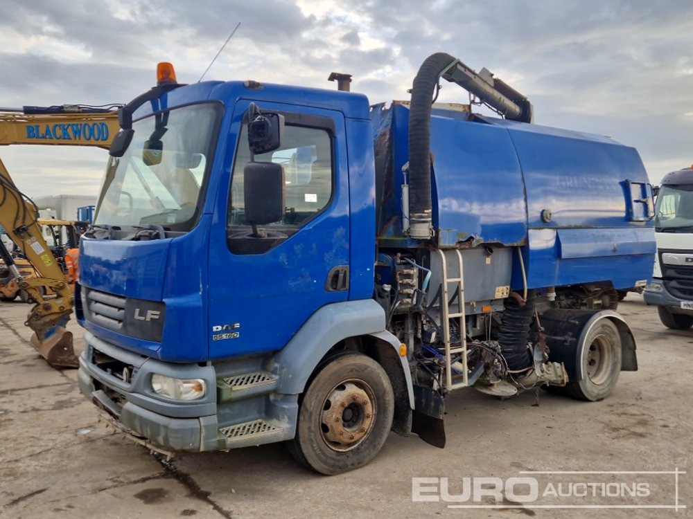 DAF LF55.160 - Σάρωθρο δρόμων: φωτογραφία 1 DAF LF55.160 - Σάρωθρο δρόμων: φωτογραφία 1
