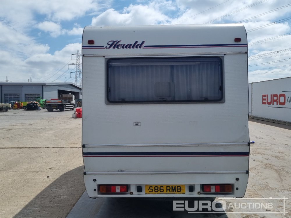 Ford Herald 5 Speed 3 Birth Motor Home, W/C, Cooker - Αυτοκινούμενο βαν: φωτογραφία 4 Ford Herald 5 Speed 3 Birth Motor Home, W/C, Cooker - Αυτοκινούμενο βαν: φωτογραφία 4