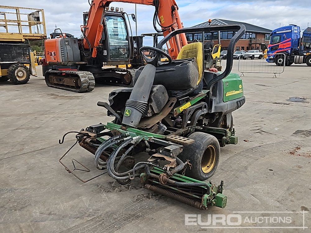 John Deere 2500A - Χλοοκοπτικό: φωτογραφία 1 John Deere 2500A - Χλοοκοπτικό: φωτογραφία 1