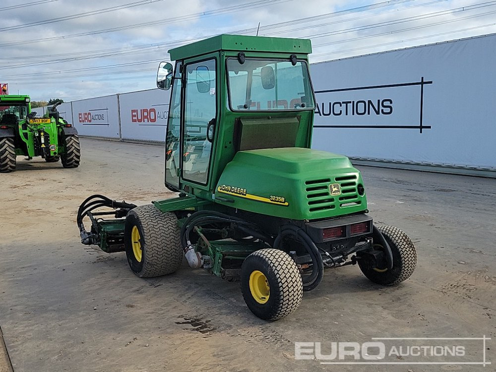 John Deere 3235B - Χλοοκοπτικό: φωτογραφία 3 John Deere 3235B - Χλοοκοπτικό: φωτογραφία 3