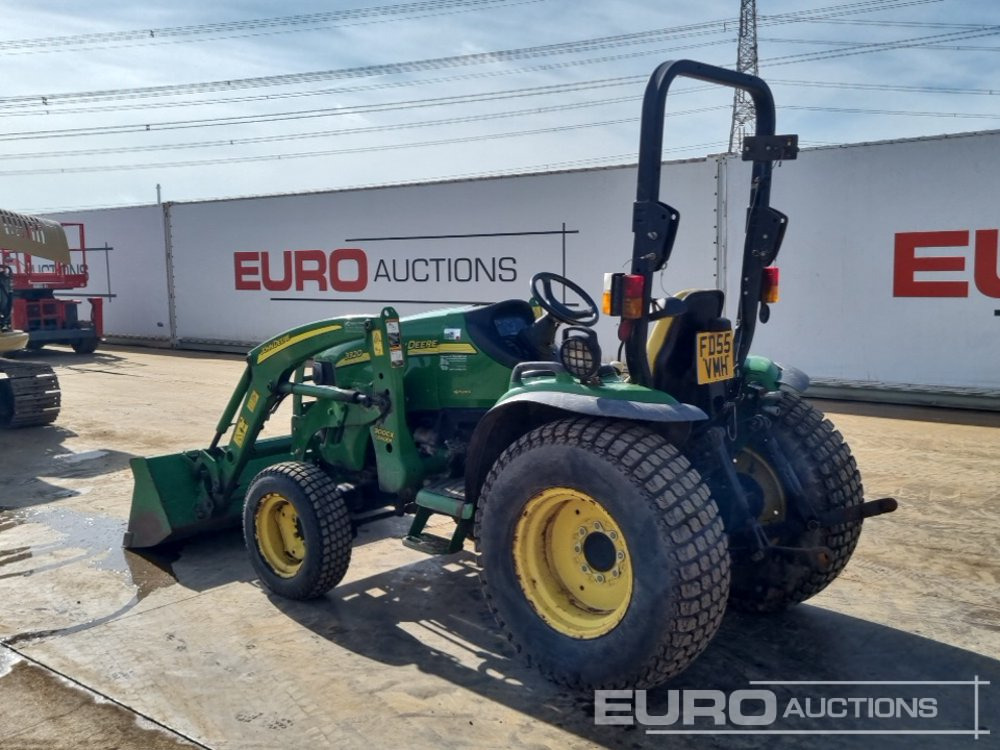 John Deere 3320 - Μικρό τρακτέρ: φωτογραφία 3 John Deere 3320 - Μικρό τρακτέρ: φωτογραφία 3