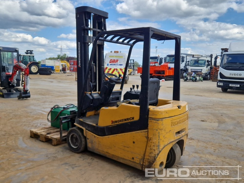 Jungheinrich Electric Forklift, 3 Stage Free Lift Mast, Side Shift, Forks, Charger - Περονοφόρο όχημα: φωτογραφία 3 Jungheinrich Electric Forklift, 3 Stage Free Lift Mast, Side Shift, Forks, Charger - Περονοφόρο όχημα: φωτογραφία 3