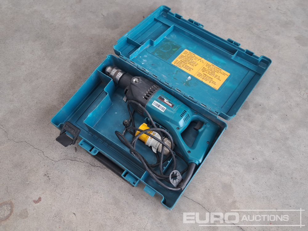 Makita 8406 110 Volt Diamond Core Drill - Εξοπλισμού κατασκευών: φωτογραφία 1 Makita 8406 110 Volt Diamond Core Drill - Εξοπλισμού κατασκευών: φωτογραφία 1
