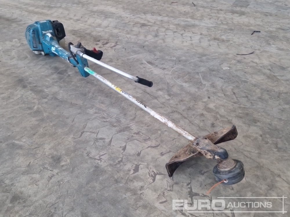Makita Petrol Strimmer - Εξοπλισμός γκαράζ: φωτογραφία 4 Makita Petrol Strimmer - Εξοπλισμός γκαράζ: φωτογραφία 4