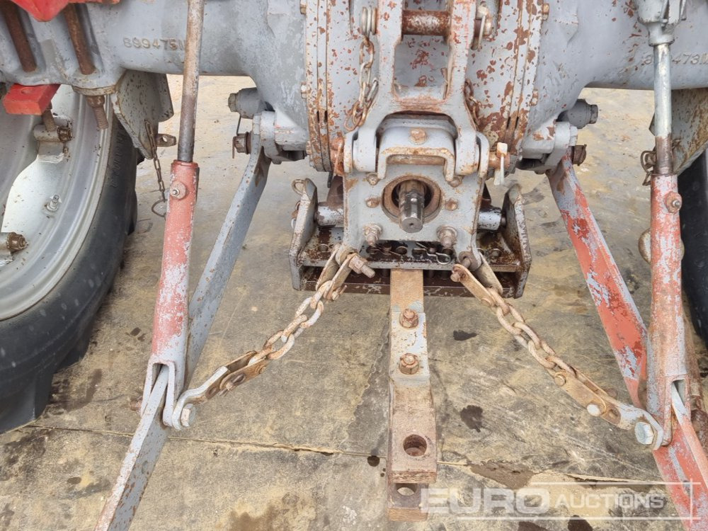 Τρακτέρ Massey Ferguson MF165: φωτογραφία 14