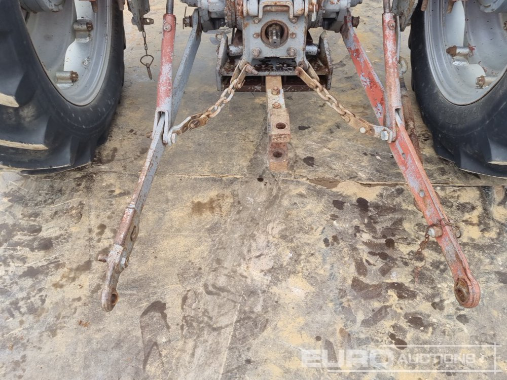 Τρακτέρ Massey Ferguson MF165: φωτογραφία 13
