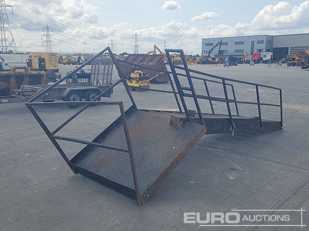 Metal Staircase to suit Welfare Unit - Εξοπλισμού κατασκευών: φωτογραφία 5 Metal Staircase to suit Welfare Unit - Εξοπλισμού κατασκευών: φωτογραφία 5