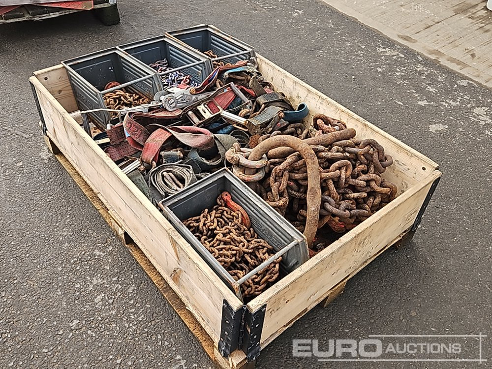 Pallet of Chains, Straps & Lashings - Ανυψωτικό μηχάνημα: φωτογραφία 1 Pallet of Chains, Straps & Lashings - Ανυψωτικό μηχάνημα: φωτογραφία 1