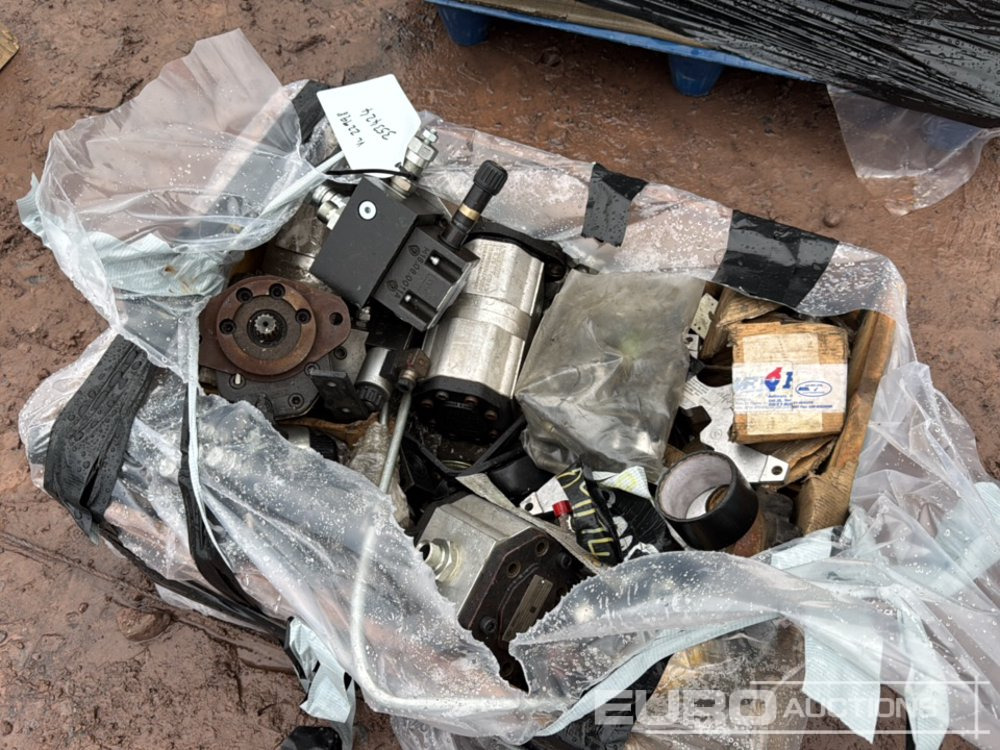 Pallet of Hydraulic Equipment - Υδραυλικό: φωτογραφία 1 Pallet of Hydraulic Equipment - Υδραυλικό: φωτογραφία 1