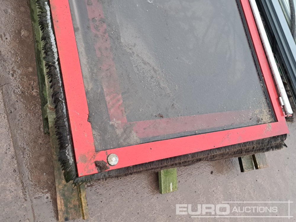 Εξοπλισμού κατασκευών Pallet of Pallet of Glass Doors & Controls (3 of): φωτογραφία 9 Εξοπλισμού κατασκευών Pallet of Pallet of Glass Doors & Controls (3 of): φωτογραφία 9