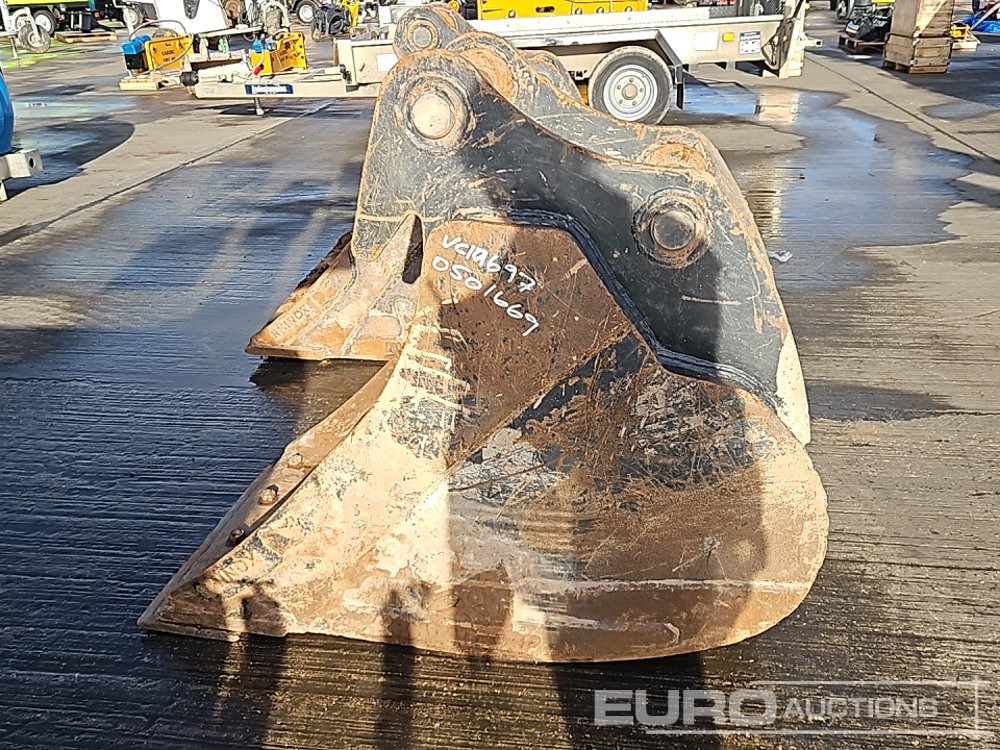 Rhinox 24" Digging Bucket 65mm Pin to suit 13 Ton Excavator - Κουβάς: φωτογραφία 2 Rhinox 24" Digging Bucket 65mm Pin to suit 13 Ton Excavator - Κουβάς: φωτογραφία 2