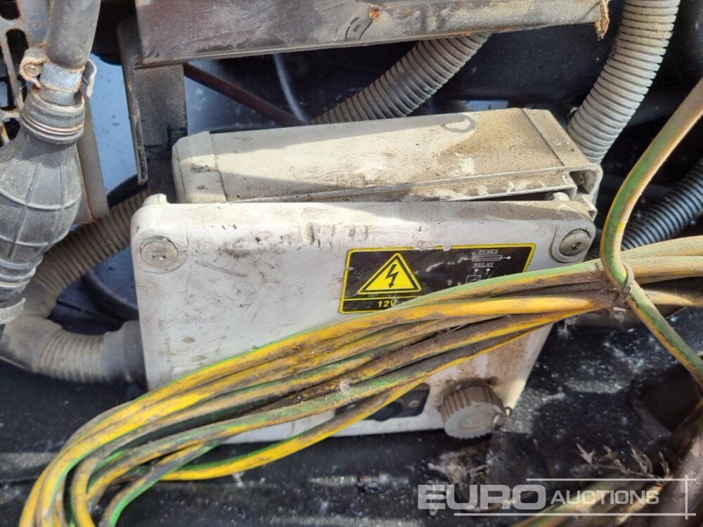 Βιομηχανική γεννήτρια SDMO R110: φωτογραφία 20 Βιομηχανική γεννήτρια SDMO R110: φωτογραφία 20