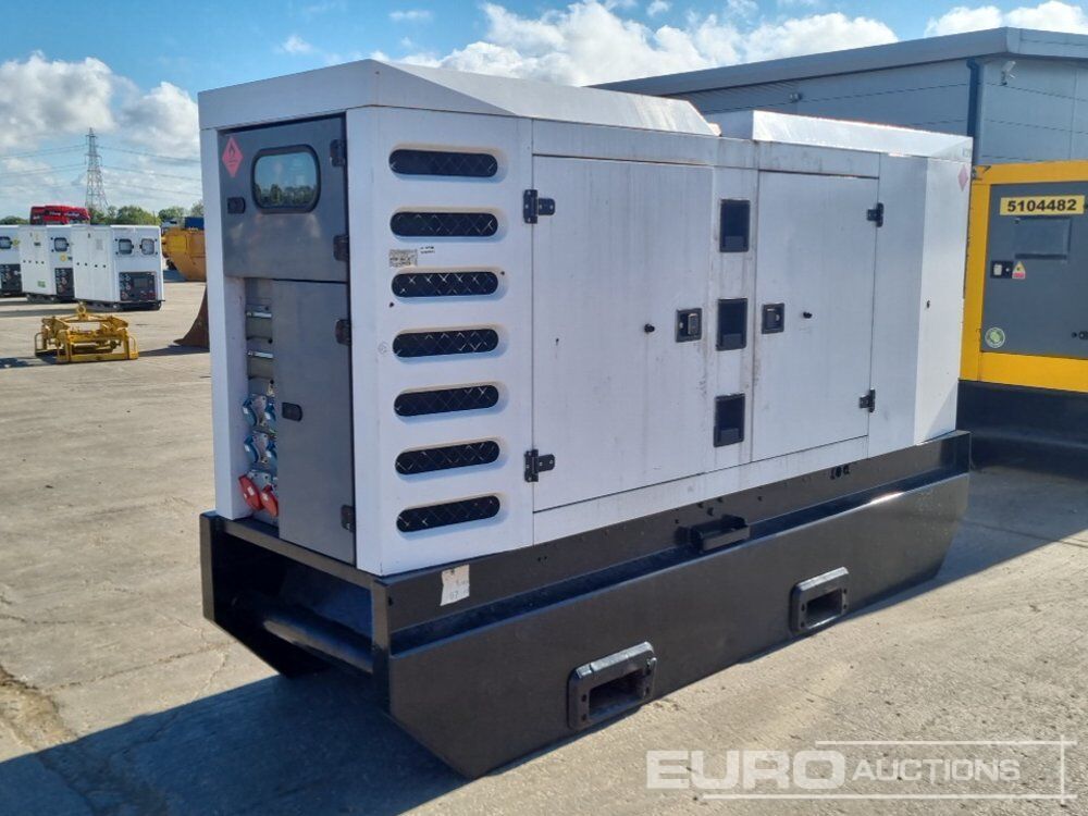 SDMO R220 - Βιομηχανική γεννήτρια: φωτογραφία 1 SDMO R220 - Βιομηχανική γεννήτρια: φωτογραφία 1