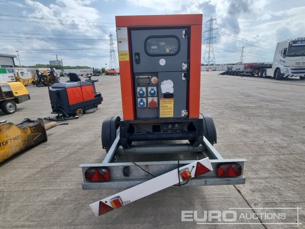 SDMO R33 - Βιομηχανική γεννήτρια: φωτογραφία 4 SDMO R33 - Βιομηχανική γεννήτρια: φωτογραφία 4