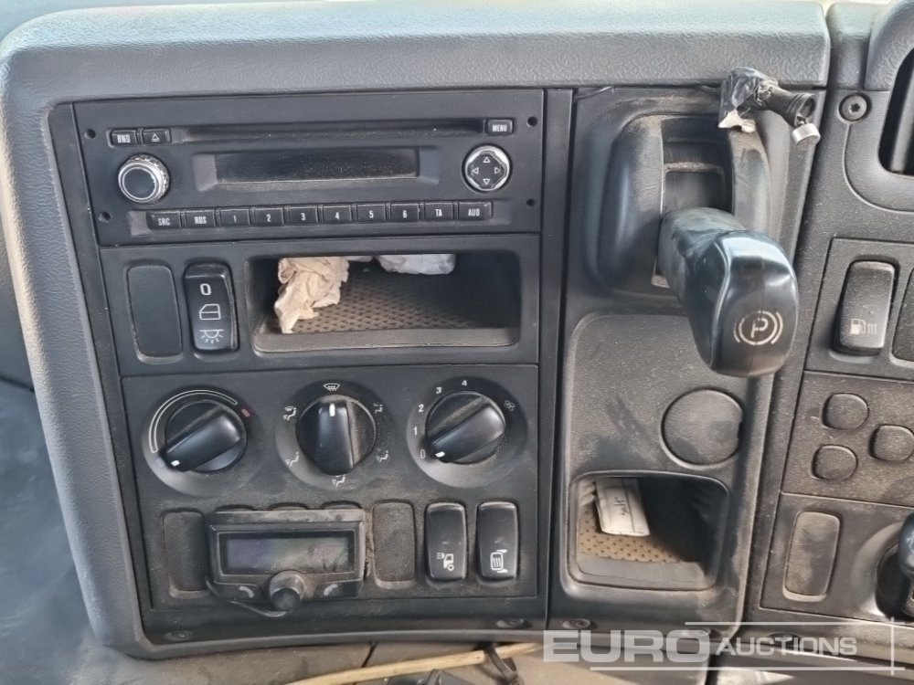 Φορτηγό φόρτωσης γάντζου Scania P360: φωτογραφία 38
