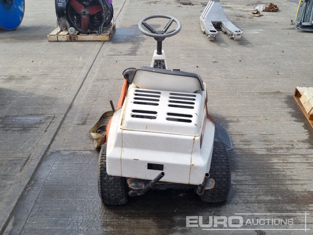 Simplicity Ride On Lawnmower - Χλοοκοπτικό: φωτογραφία 4 Simplicity Ride On Lawnmower - Χλοοκοπτικό: φωτογραφία 4