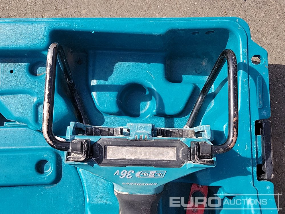 Εξοπλισμού κατασκευών Stihl Quick Cut Saw, Makita Battery Grinder, Poker Unit Pole, 110 Volt Water Sump: φωτογραφία 19