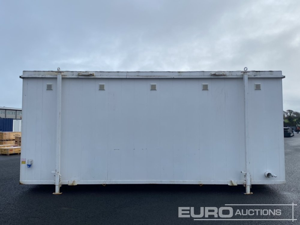 Thurston 20' x 9' Toilet Block (No Keys) (Cannot Be Reconsigned) - Εμπορευματοκιβώτιο: φωτογραφία 5 Thurston 20' x 9' Toilet Block (No Keys) (Cannot Be Reconsigned) - Εμπορευματοκιβώτιο: φωτογραφία 5
