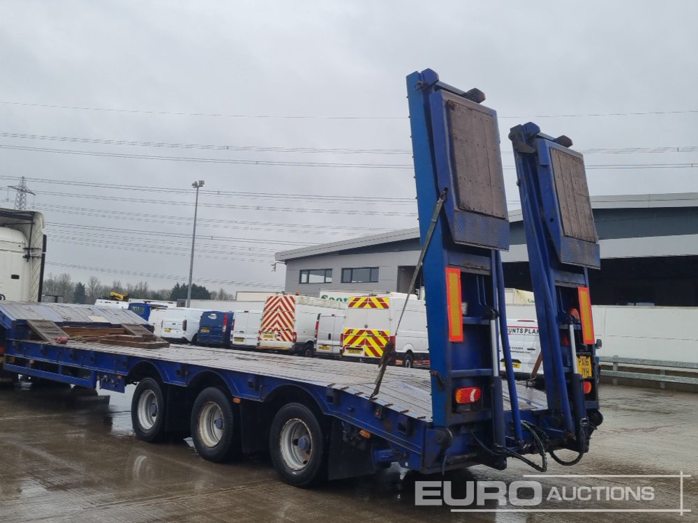 Tirsan Tri Axle Step Frame Low Loader Trailer, Neck Ramps, Out Riggers, Hydraulic Flip Toe Ramps - Επικαθήμενο με χαμηλό δάπεδο: φωτογραφία 3 Tirsan Tri Axle Step Frame Low Loader Trailer, Neck Ramps, Out Riggers, Hydraulic Flip Toe Ramps - Επικαθήμενο με χαμηλό δάπεδο: φωτογραφία 3
