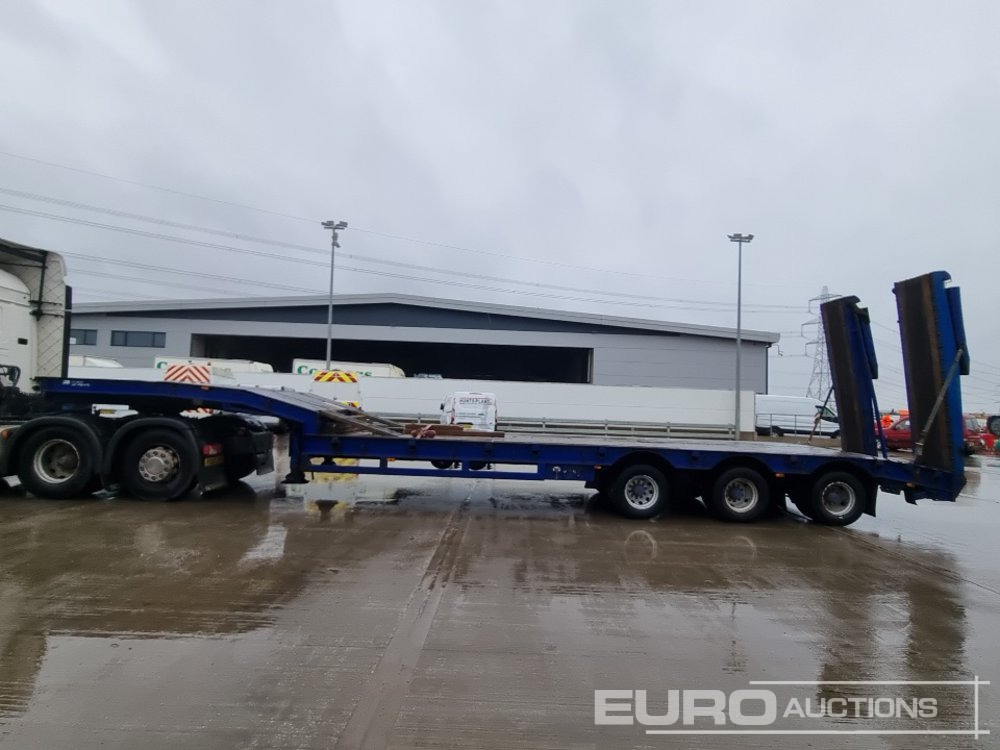 Tirsan Tri Axle Step Frame Low Loader Trailer, Neck Ramps, Out Riggers, Hydraulic Flip Toe Ramps - Επικαθήμενο με χαμηλό δάπεδο: φωτογραφία 2 Tirsan Tri Axle Step Frame Low Loader Trailer, Neck Ramps, Out Riggers, Hydraulic Flip Toe Ramps - Επικαθήμενο με χαμηλό δάπεδο: φωτογραφία 2
