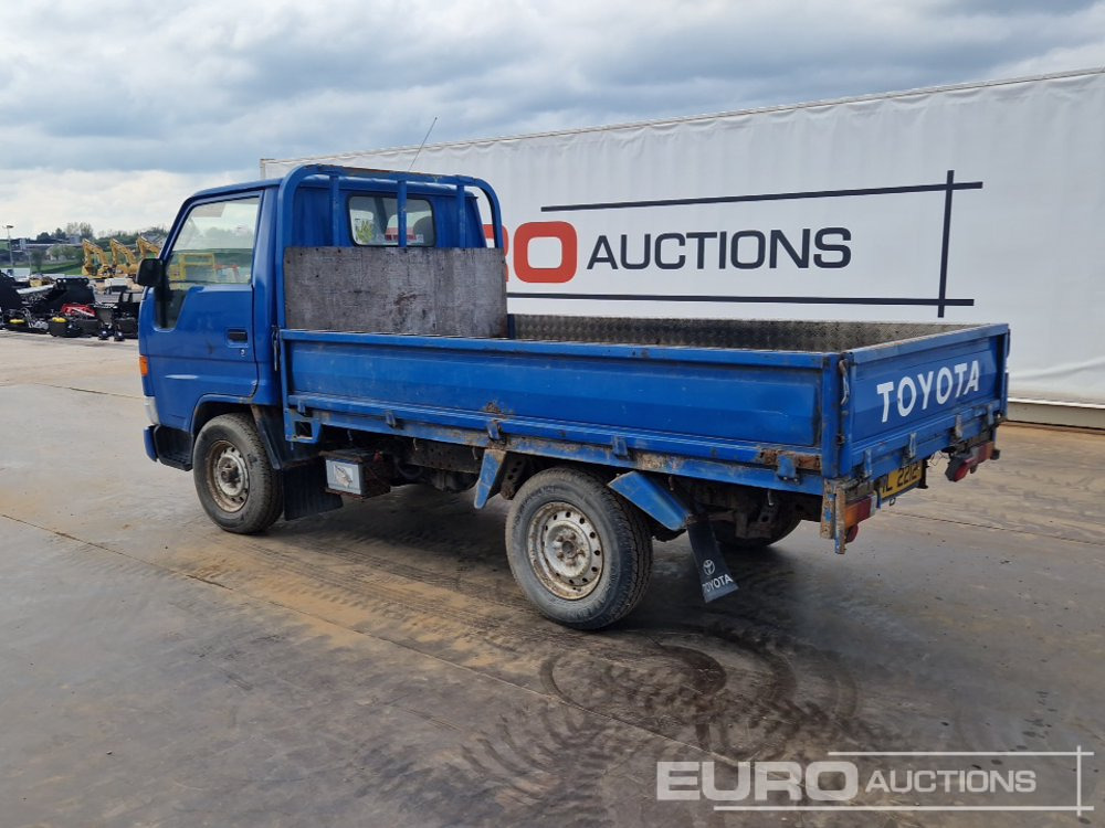 Toyota Dyna - Μικρό φορτηγό με καρότσα: φωτογραφία 3 Toyota Dyna - Μικρό φορτηγό με καρότσα: φωτογραφία 3