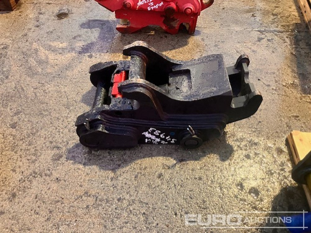 Unused CAT Hydraulic Double Lock QH 50mm Pin to suit 6-8 Ton Excavator - Ταχυσύνδεσμος: φωτογραφία 2 Unused CAT Hydraulic Double Lock QH 50mm Pin to suit 6-8 Ton Excavator - Ταχυσύνδεσμος: φωτογραφία 2