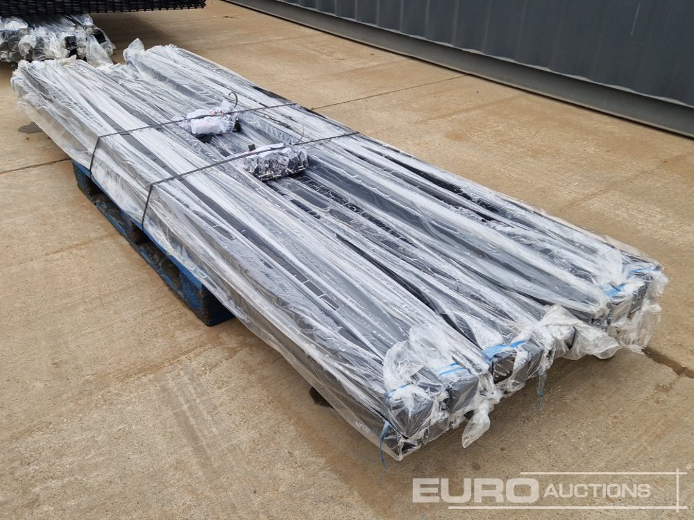 Εξοπλισμού κατασκευών Unused Galvanised & Powder Coated Heavy Duty (5mm) Wire Mesh Fencing, 25 x H2.4m x W2.2m Panels, 26 x 60mm x 60mm x3m Posts, with Fittings (Black): φωτογραφία 15