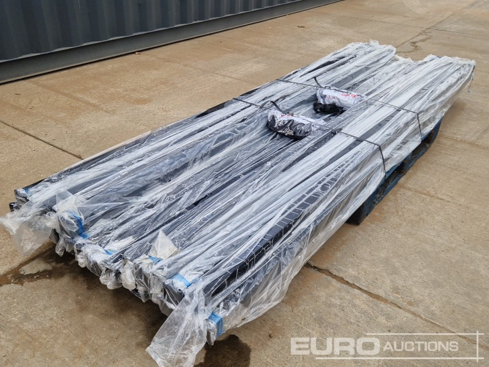 Εξοπλισμού κατασκευών Unused Galvanised & Powder Coated Heavy Duty (5mm) Wire Mesh Fencing, 25 x H2.4m x W2.2m Panels, 26 x 60mm x 60mm x3m Posts, with Fittings (Black): φωτογραφία 14