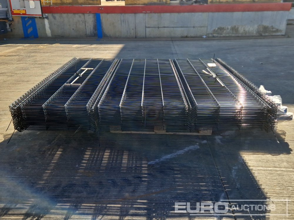 Εξοπλισμού κατασκευών Unused Galvanised & Powder Coated Heavy Duty (5mm) Wire Mesh Fencing, 25 x H2.4m x W2.2m Panels, 26 x 60mm x 60mm x3m Posts, with Fittings (Black): φωτογραφία 6