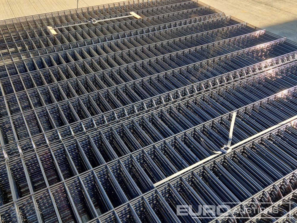 Εξοπλισμού κατασκευών Unused Galvanised & Powder Coated Heavy Duty (5mm) Wire Mesh Fencing, 25 x H2.4m x W2.2m Panels, 26 x 60mm x 60mm x3m Posts, with Fittings (Black): φωτογραφία 11