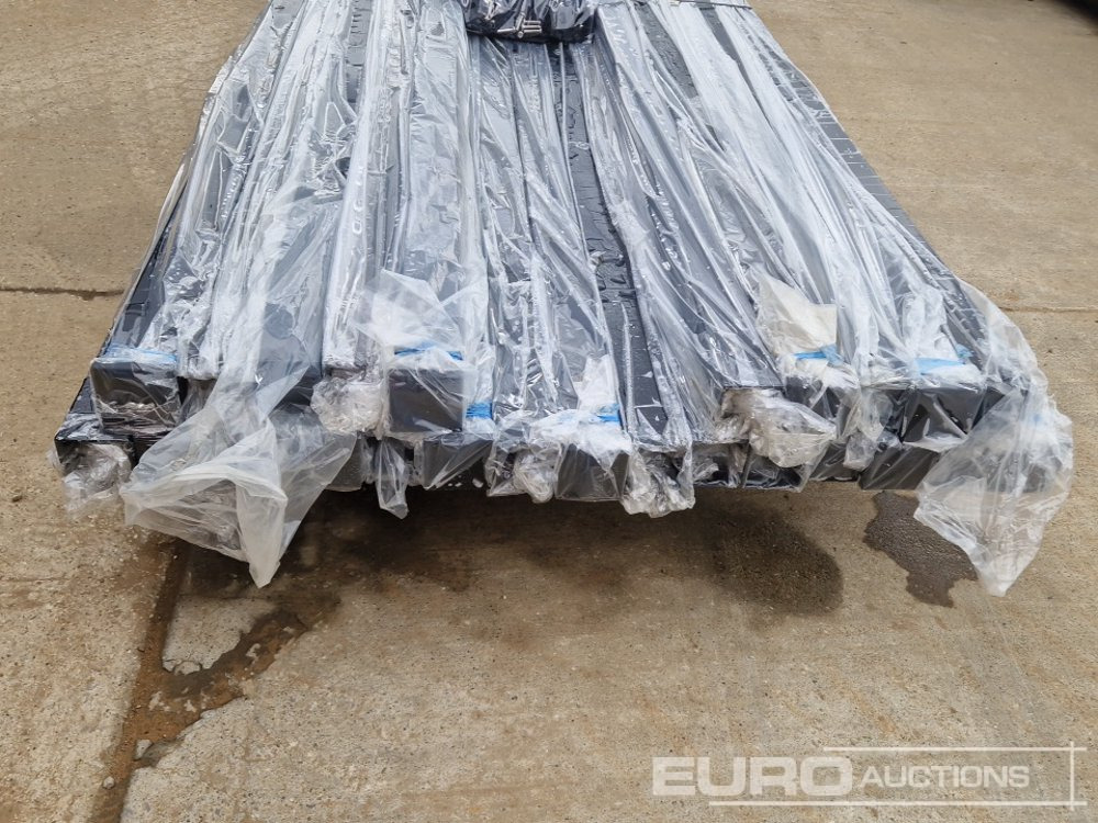 Εξοπλισμού κατασκευών Unused Galvanised & Powder Coated Heavy Duty (5mm) Wire Mesh Fencing, 25 x H2.4m x W2.2m Panels, 26 x 60mm x 60mm x3m Posts, with Fittings (Black): φωτογραφία 18