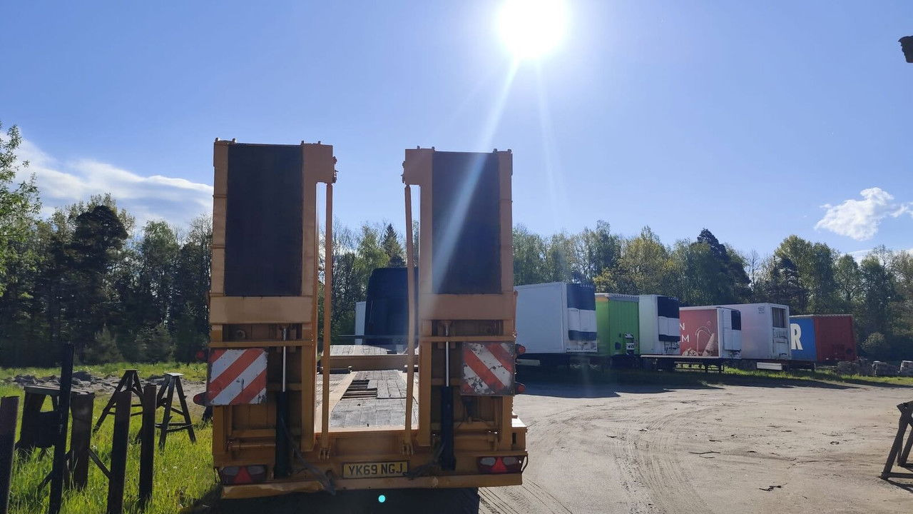 Diversen MAC Trailer - Επικαθήμενο με χαμηλό δάπεδο: φωτογραφία 1 Diversen MAC Trailer - Επικαθήμενο με χαμηλό δάπεδο: φωτογραφία 1