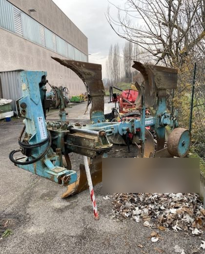 Aratro usato Nuova Comas - Άροτρο: φωτογραφία 2 Aratro usato Nuova Comas - Άροτρο: φωτογραφία 2