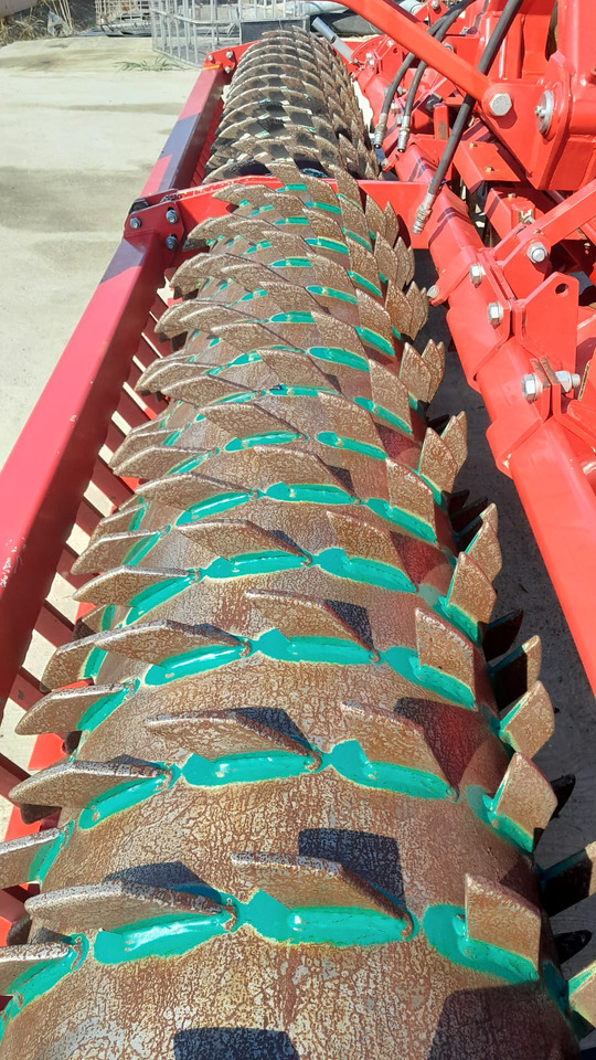 Erpice rotante usato Kverneland 5 metri F30 - Σβολοκόπτης: φωτογραφία 2 Erpice rotante usato Kverneland 5 metri F30 - Σβολοκόπτης: φωτογραφία 2