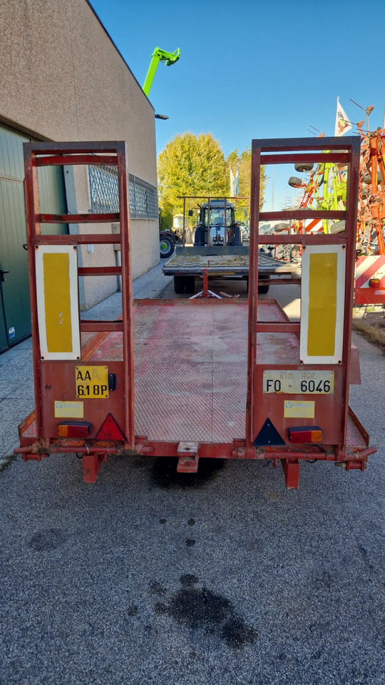 Rimorchio usato omologato 50 q.li - Ρυμούλκα με χαμηλό δάπεδο: φωτογραφία 2 Rimorchio usato omologato 50 q.li - Ρυμούλκα με χαμηλό δάπεδο: φωτογραφία 2