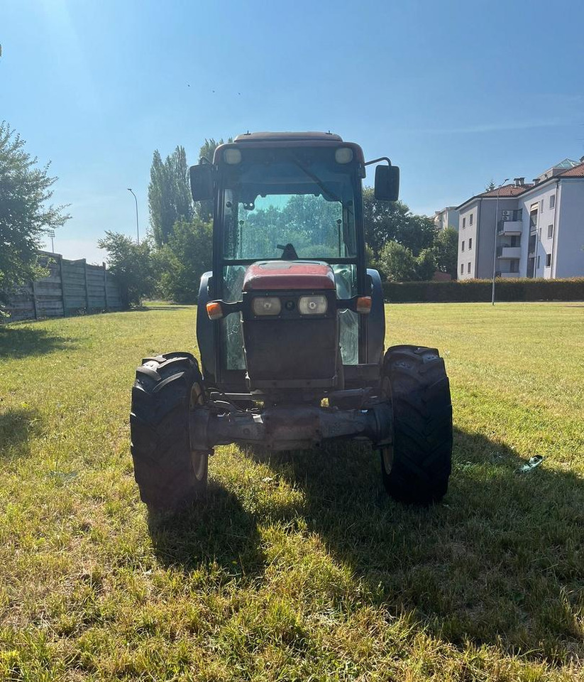 Trattore usato New Holland TNF90 - Τρακτέρ: φωτογραφία 2 Trattore usato New Holland TNF90 - Τρακτέρ: φωτογραφία 2