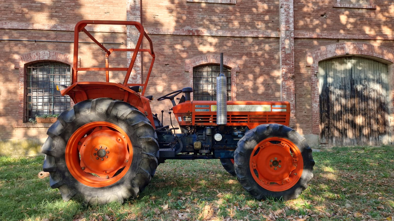 Trattore usato Same MINITAURUS 60 Synchro - Τρακτέρ: φωτογραφία 2 Trattore usato Same MINITAURUS 60 Synchro - Τρακτέρ: φωτογραφία 2