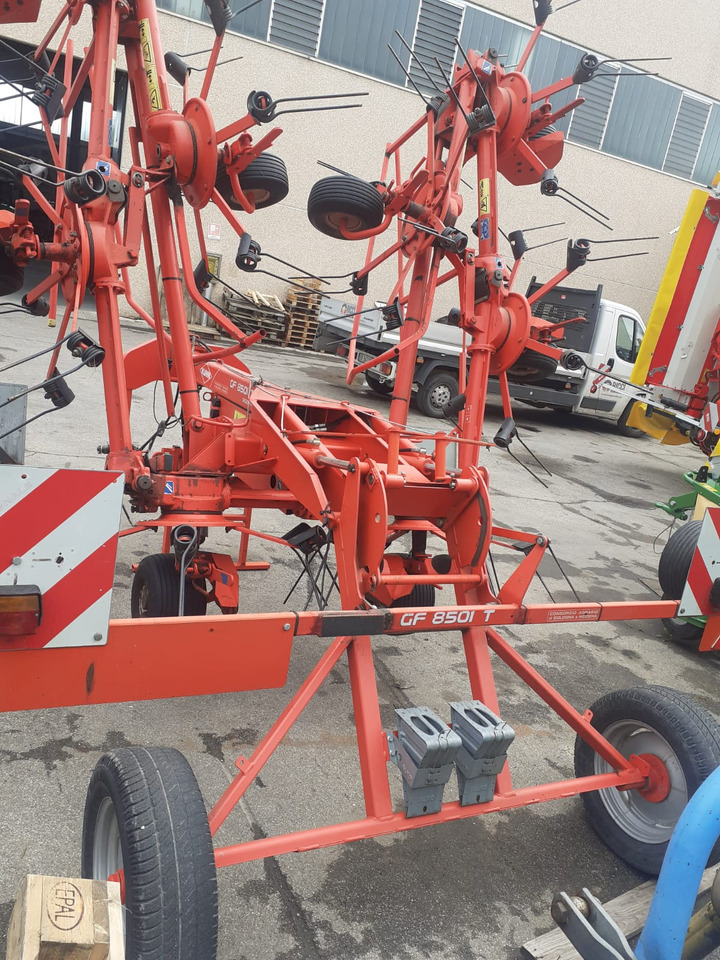 Voltafieno usato Kuhn GF 8501 T - Χορτοσυλλέκτης: φωτογραφία 4 Voltafieno usato Kuhn GF 8501 T - Χορτοσυλλέκτης: φωτογραφία 4