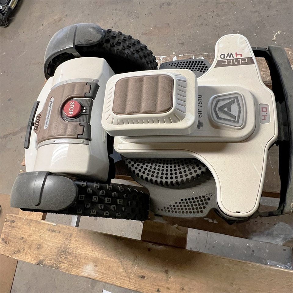 Ambrogio 4.0 Elite Premium - Χλοοκοπτικό: φωτογραφία 5 Ambrogio 4.0 Elite Premium - Χλοοκοπτικό: φωτογραφία 5