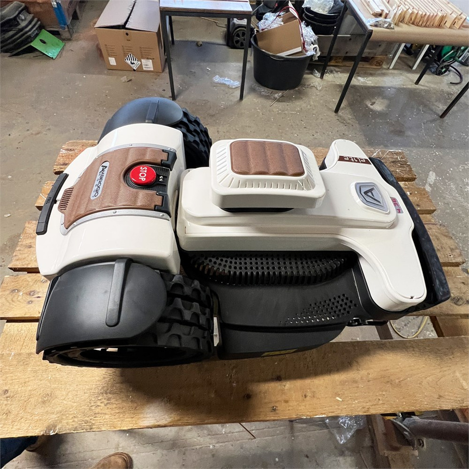 Ambrogio 4.36 Elite Ultra - Χλοοκοπτικό: φωτογραφία 4 Ambrogio 4.36 Elite Ultra - Χλοοκοπτικό: φωτογραφία 4