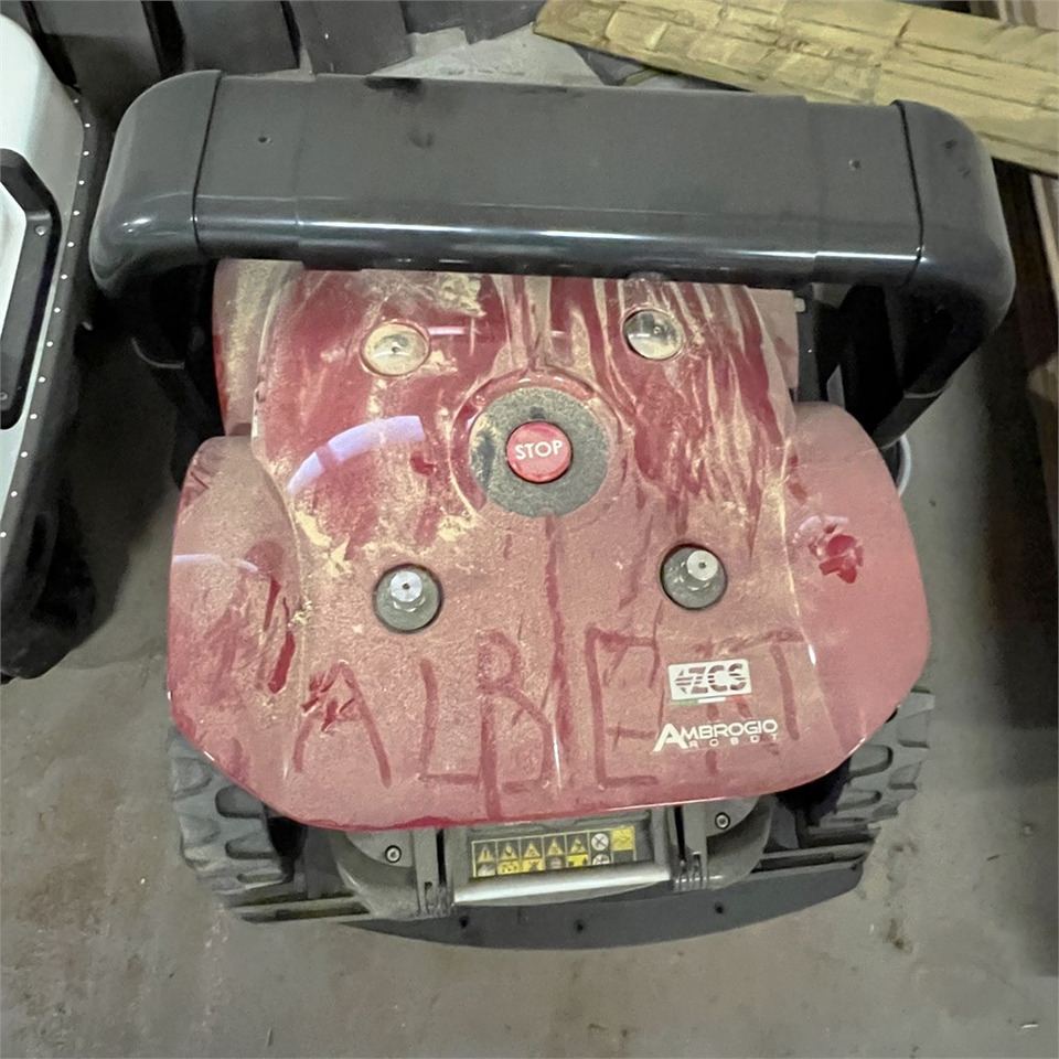 Ambrogio Cube Elite 4 WD - Χλοοκοπτικό: φωτογραφία 3 Ambrogio Cube Elite 4 WD - Χλοοκοπτικό: φωτογραφία 3