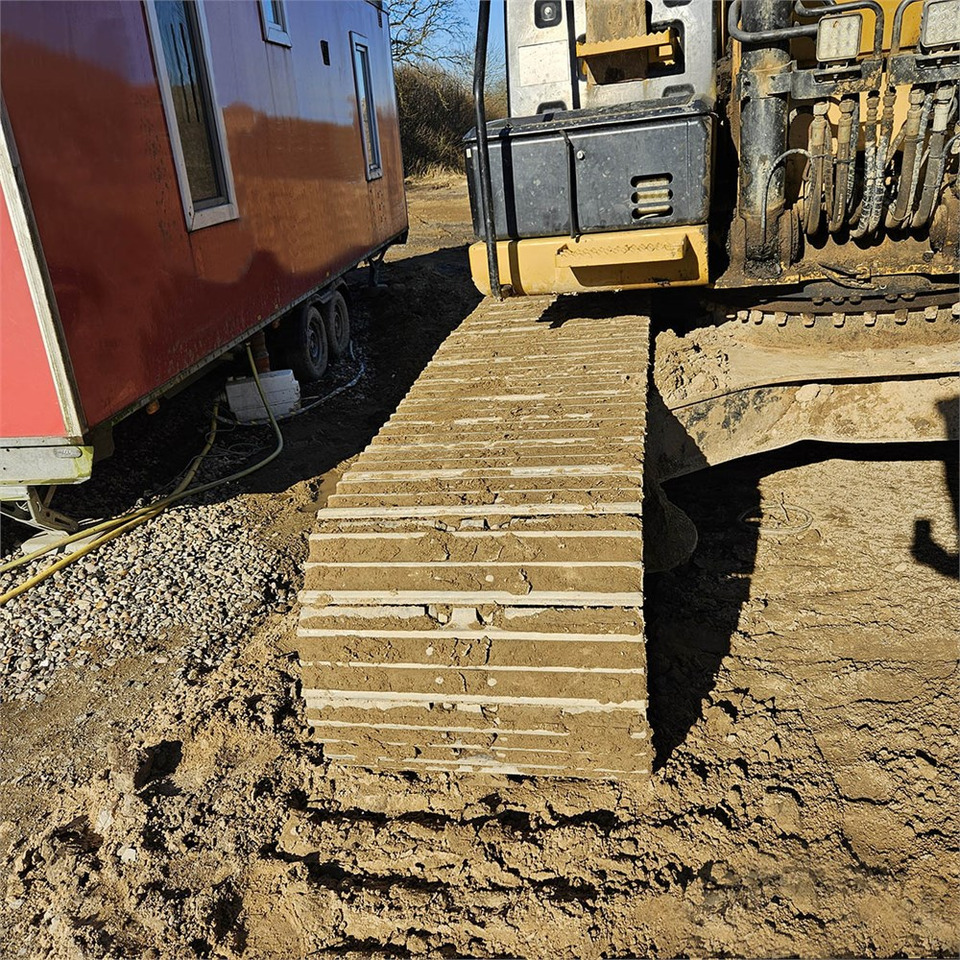 Ερπυστριοφόρος εκσκαφέας Caterpillar 323 EL: φωτογραφία 43