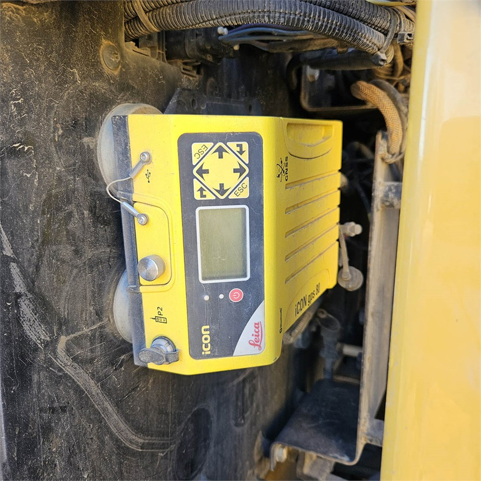 Ερπυστριοφόρος εκσκαφέας Caterpillar 323 EL: φωτογραφία 39