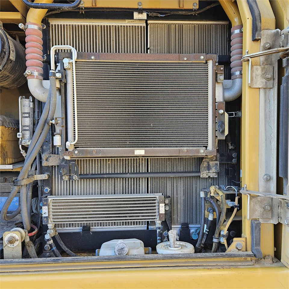 Ερπυστριοφόρος εκσκαφέας Caterpillar 323 EL: φωτογραφία 41